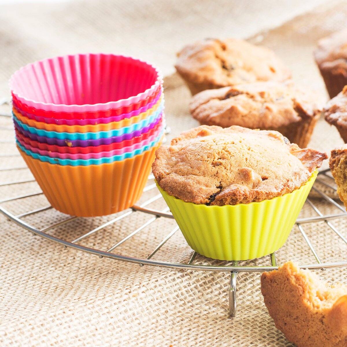 Juego de 6 Mini Moldes de Silicón para Repostería Cupcakes Varios Colores 7 cm Metaltex