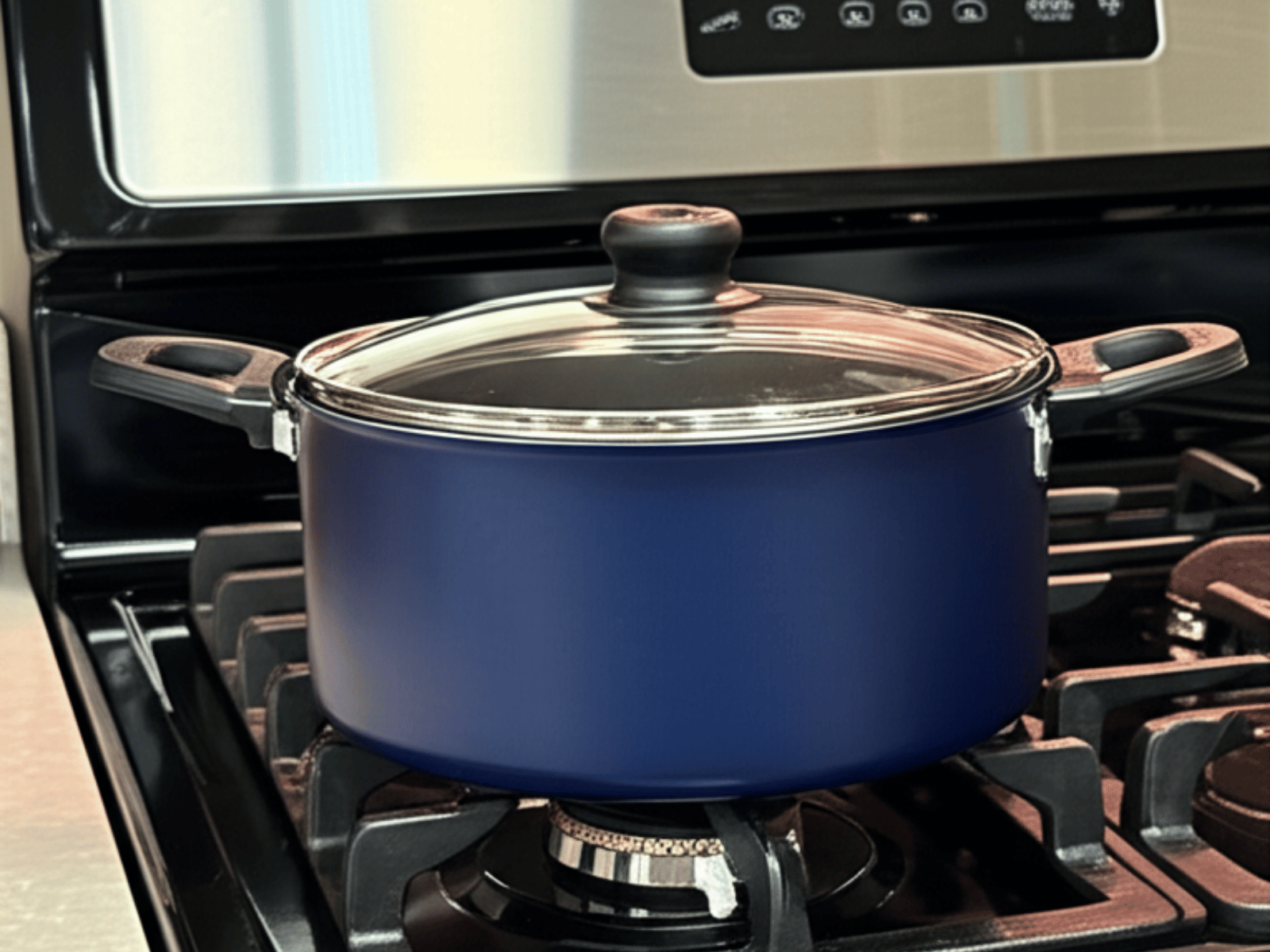 Cacerola Olla Mediana de Aluminio 22 cm con Tapa de Vidrio de 3.6 L Caribe 27817654 Tramontina
