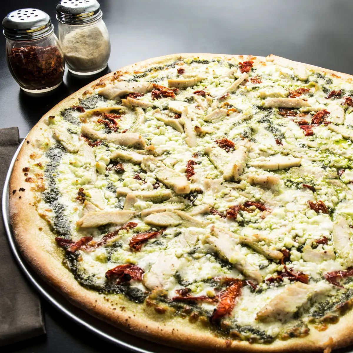 Charola para Hornear Pizza Redonda Versátil de Aluminio de 38 cm Ideal