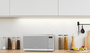 Horno de Microondas Moderno Plata 0.7 Pies Cúbicos 1050W 20 Litros Koblenz MWKM-07IRA
