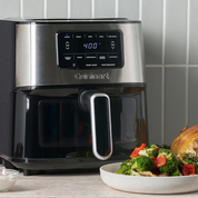 Freidora de aire capacidad 5.7 L con canastilla Cuisinart AIR-200NASES