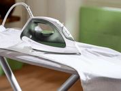 Plancha de Vapor con Suela Antiadherente Ligera Olivo Fair Green Oster GCSTBS3803 Sin Caja
