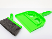 Recogedor y Cepillo Pequeños para Mesa de Plástico Varios Colores TC3-0006 Tab and Kit