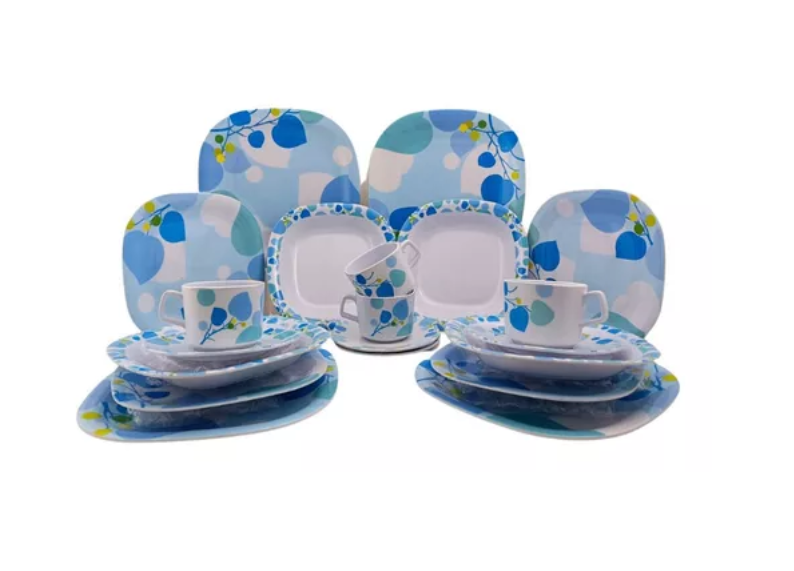 vajillademelaminadeplasticocuadradacondecoracionfloresazules.png